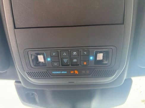 Used 2022 Ford Explorer ST-Line w/ Class IV Trailer Tow Package AWD/4WD image 19