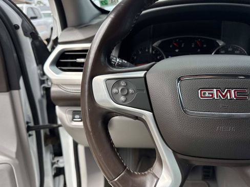 Used 2019 GMC Acadia SLT FWD image 22