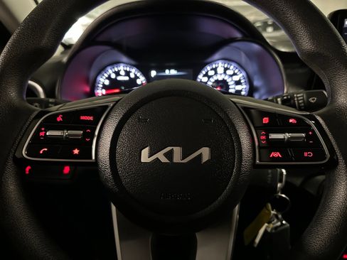 Used 2023 Kia Forte LXS image 20