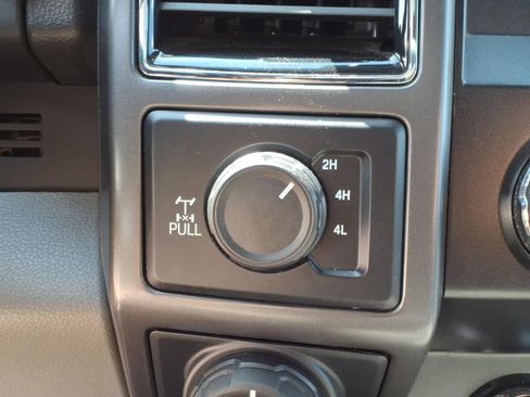 Used 2019 Ford F150 XLT w/ Equipment Group 302A Luxury AWD/4WD image 23