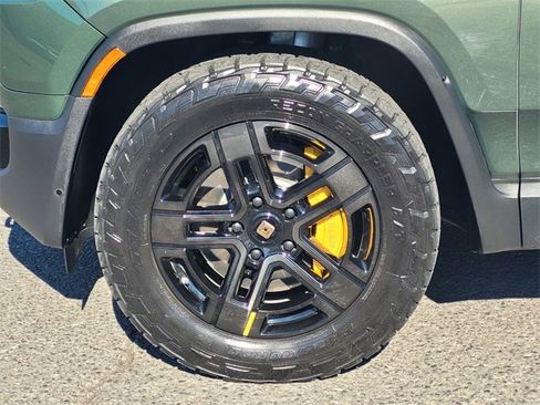 Used 2023 Rivian R1T Adventure image 11