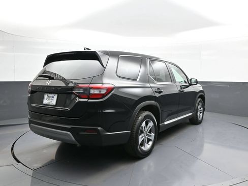 Certified 2023 Honda Pilot EX-L image 6