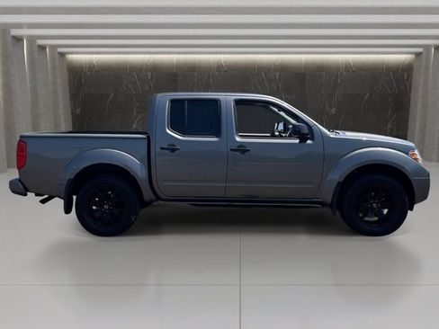 Used 2020 Nissan Frontier SV w/ Midnight Edition Floor Mats AWD/4WD image 7