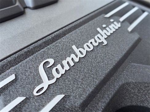 Used 2024 Lamborghini Urus S image 27