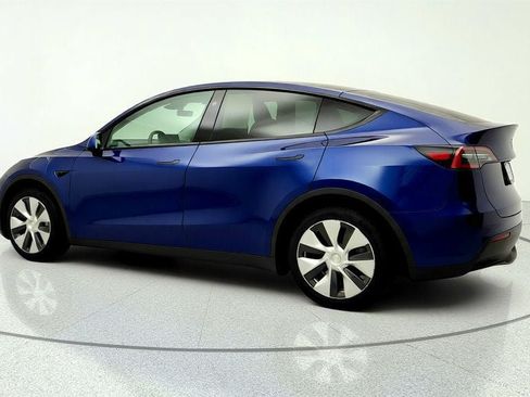 Used 2023 Tesla Model Y Long Range AWD/4WD image 7