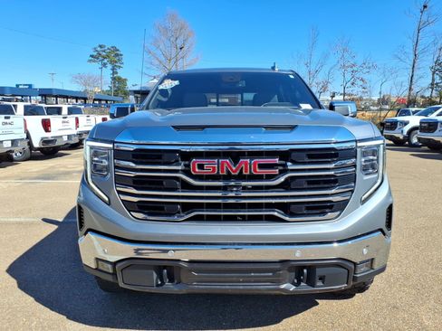 Used 2023 GMC Sierra 1500 SLT w/ SLT Premium Plus Package image 2