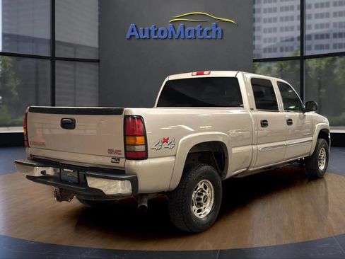 Used 2005 GMC Sierra 2500 SLE w/ Skid Plate Package AWD/4WD image 9