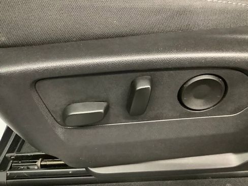 Used 2025 Chevrolet Silverado 1500 LT image 10