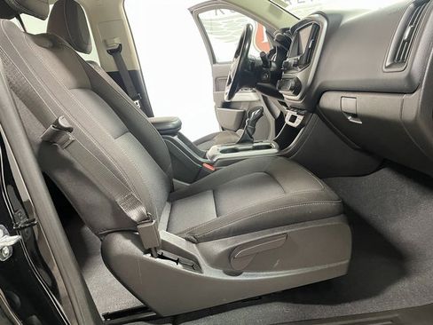 Used 2022 Chevrolet Colorado LT w/ LT Convenience Package image 22