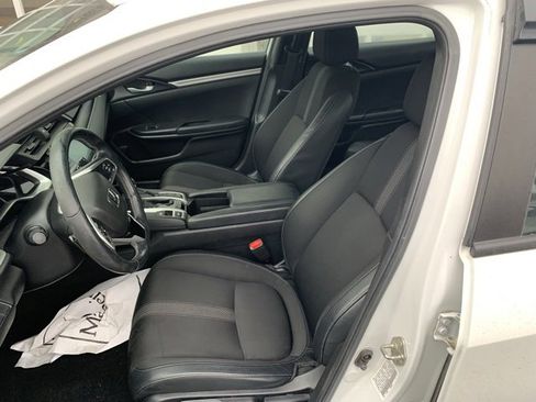 Used 2019 Honda Civic Sport image 4