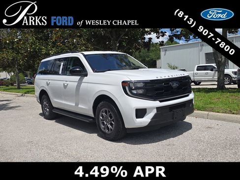 Certified 2025 Ford Expedition Active RWD image 1