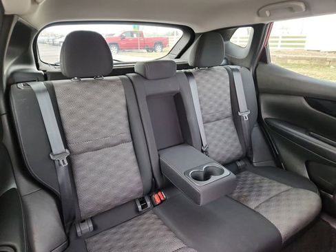 Used 2017 Nissan Rogue Sport SV image 30