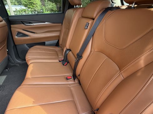 Used 2023 INFINITI QX60 Sensory AWD/4WD image 32