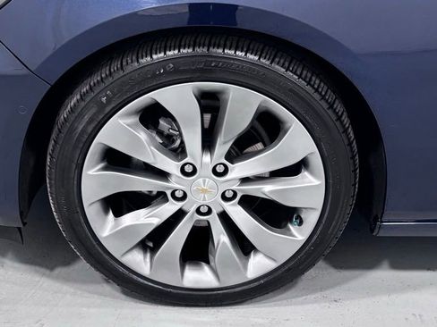 Used 2017 Chevrolet Malibu Premier w/ Premier Sun and Wheel Package image 29