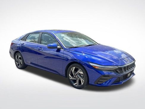 Used 2024 Hyundai Elantra Limited FWD image 9