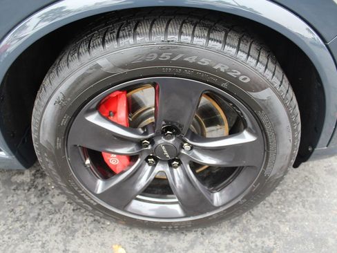 Used 2018 Dodge Durango SRT w/ Trailer Tow Group IV image 21