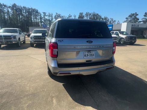 Used 2024 Ford Expedition Max XLT image 5