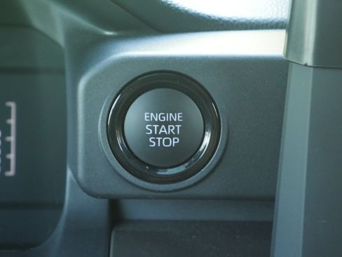 Used 2024 Toyota Tacoma SR5 AWD/4WD image 8
