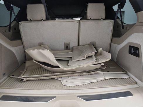 Used 2024 Cadillac Escalade ESV Premium Luxury image 13