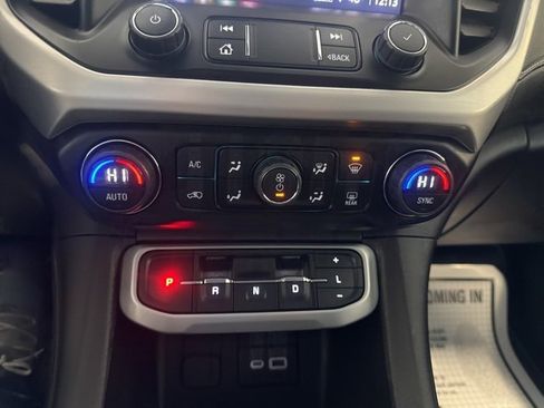 Used 2023 GMC Acadia SLE w/ Driver Convenience Package image 22