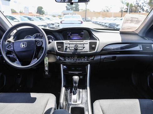 Used 2017 Honda Accord LX image 2