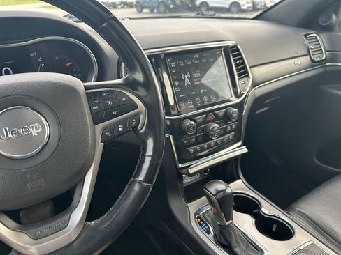 Used 2021 Jeep Grand Cherokee Limited AWD/4WD image 17