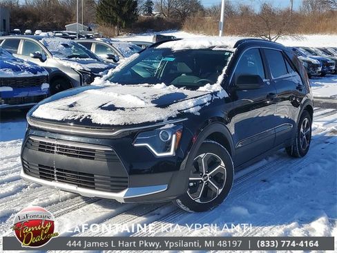 Certified 2025 Kia Niro LX image 32