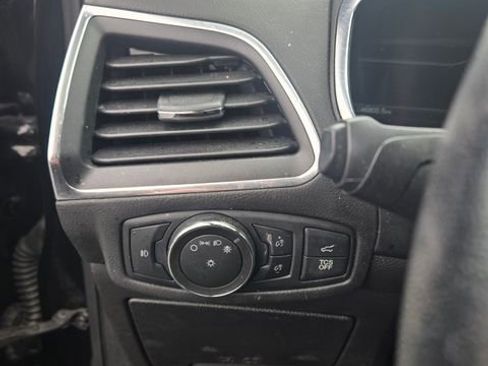 Used 2021 Ford Edge Titanium w/ Equipment Group 301A image 15