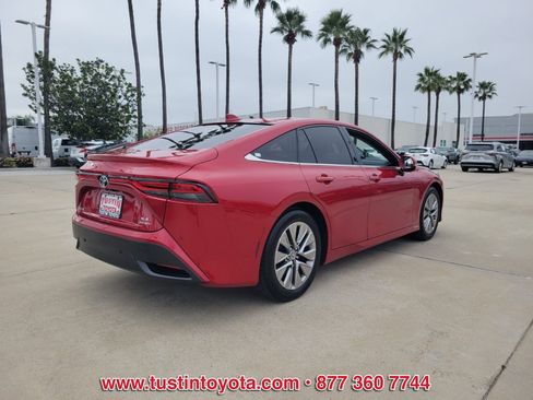 Certified 2025 Toyota Mirai XLE image 4