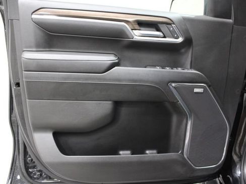 Used 2024 Chevrolet Silverado 1500 RST AWD/4WD image 17