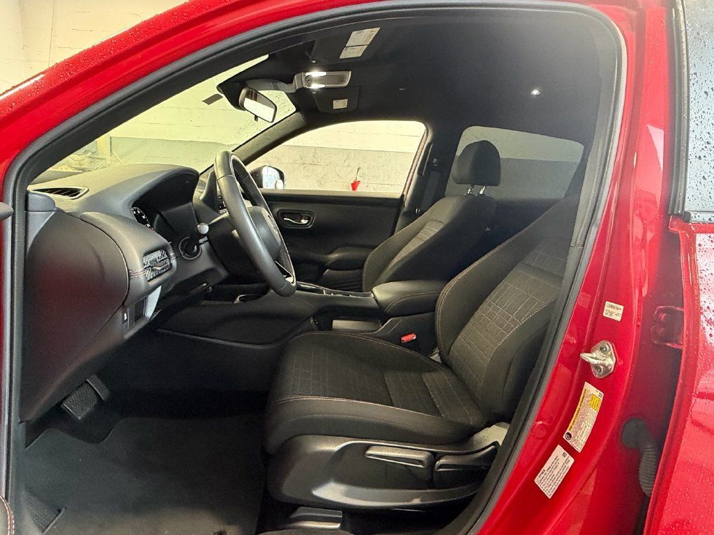 Used 2024 Honda HR-V Sport image 8