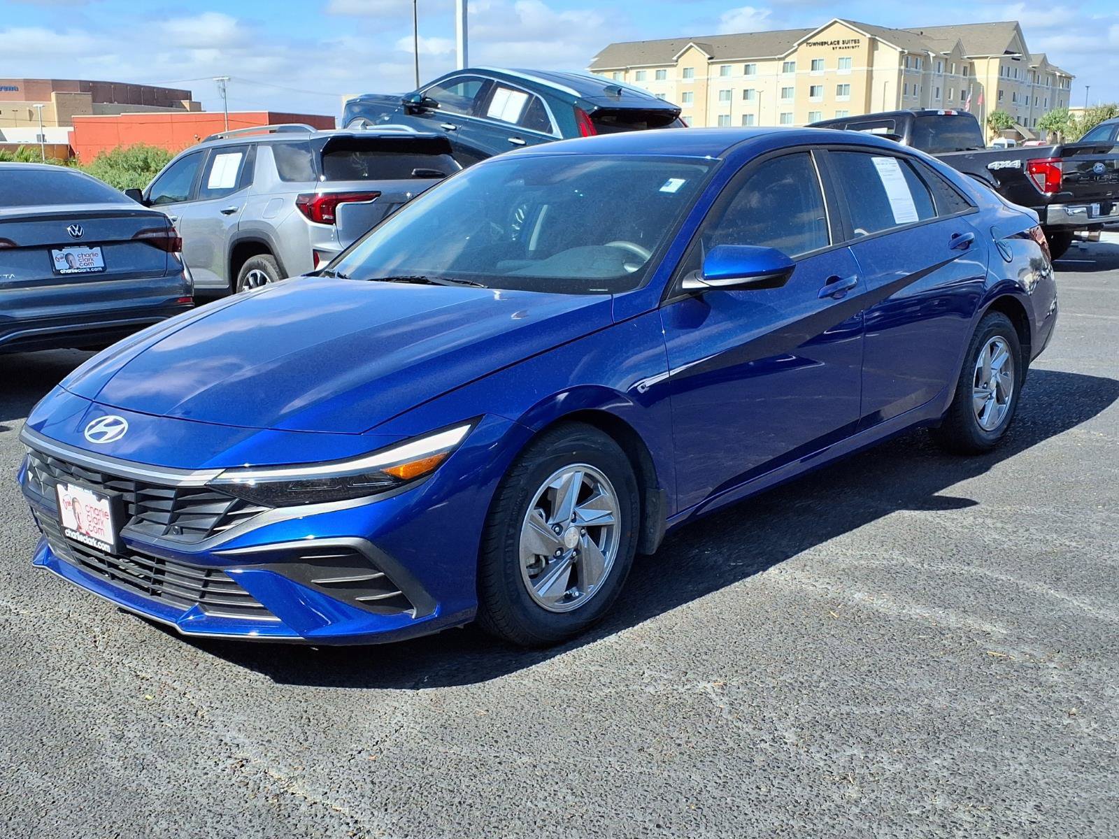 Certified 2024 Hyundai Elantra SE FWD image 1