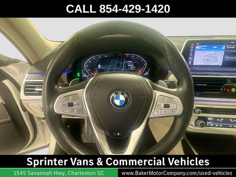 Used 2021 BMW 740i w/ Premium Package RWD image 12
