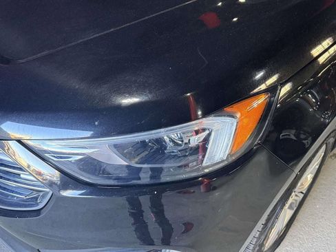 Used 2023 Ford Edge Titanium image 8