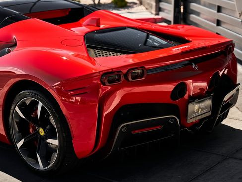 Used 2024 Ferrari SF90 Spider AWD/4WD image 12