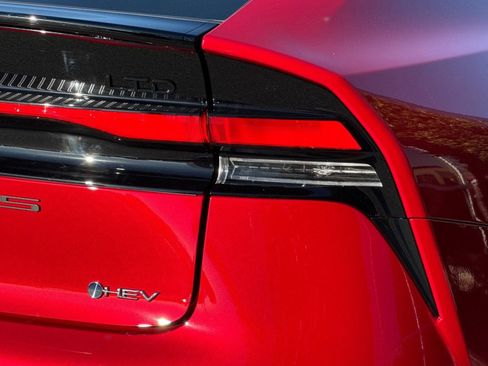New 2026 Toyota Prius Limited FWD image 31