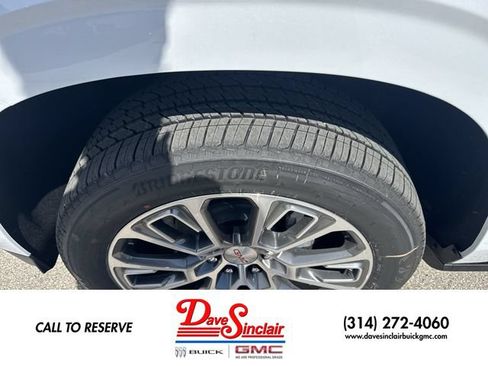 New 2026 GMC Yukon XL Denali w/ Denali Reserve Package AWD/4WD image 10