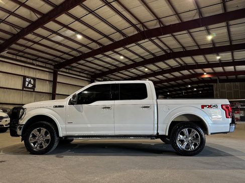 Used 2017 Ford F150 Lariat w/ Equipment Group 502A Luxury image 8