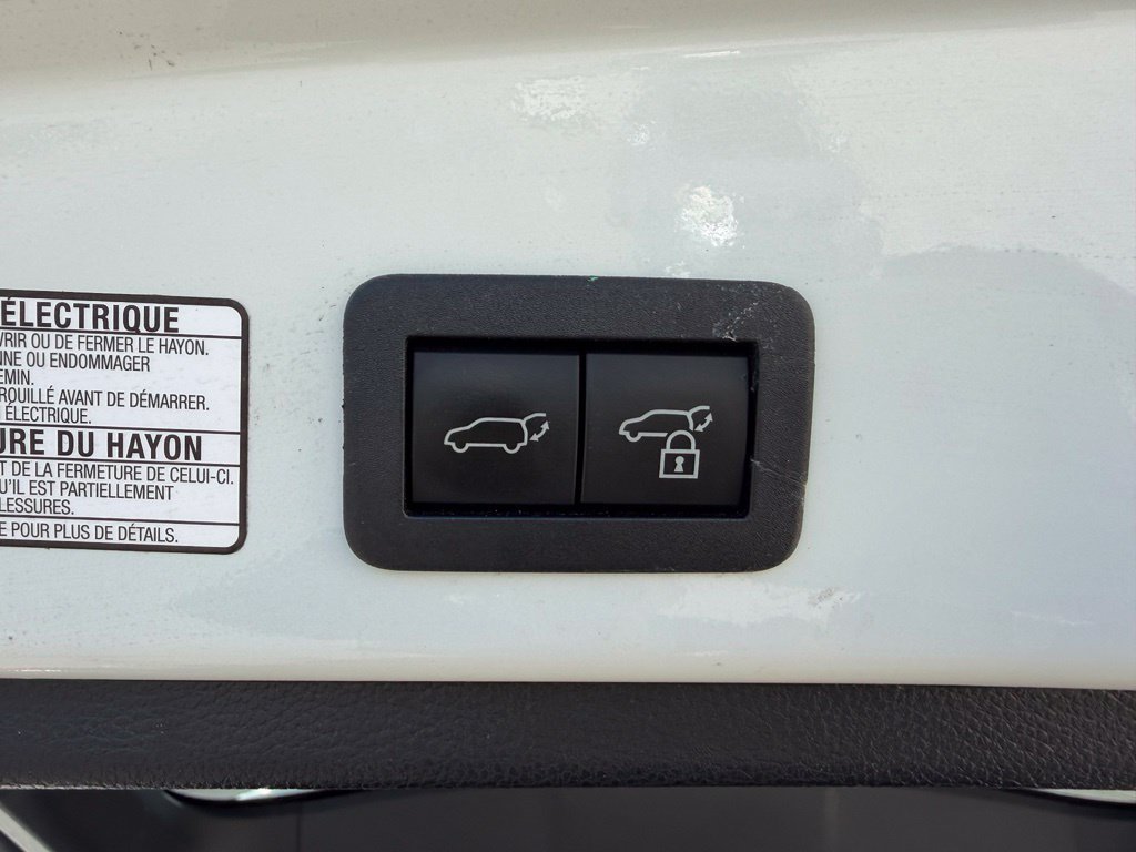 Used 2023 Toyota Corolla Cross XLE w/ Convenience Package FWD image 30