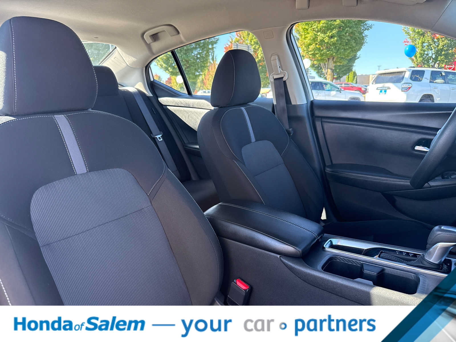 Used 2025 Nissan Sentra SV FWD image 14