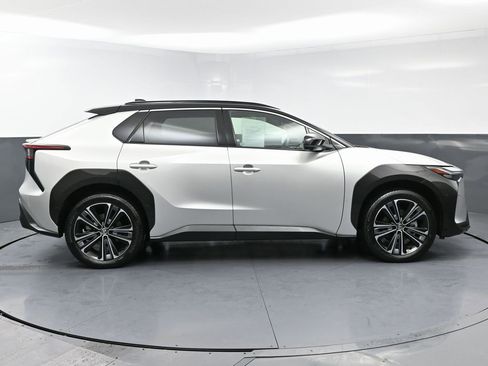 Used 2023 Toyota bZ4X Limited image 8