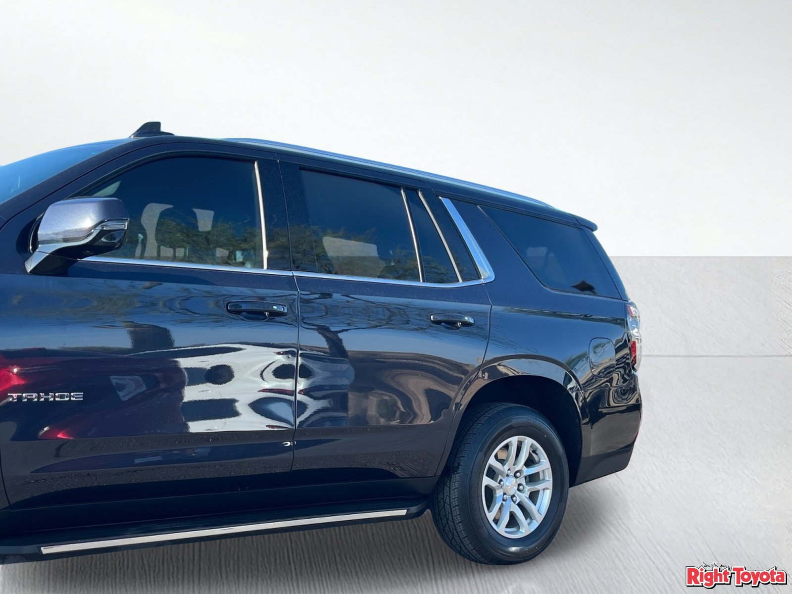 Used 2023 Chevrolet Tahoe LT w/ Luxury Package AWD/4WD image 9