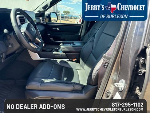 Used 2024 Toyota Tundra Platinum AWD/4WD image 11