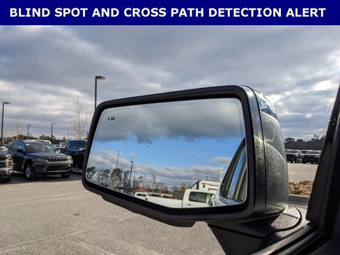 Used 2025 GMC Sierra 1500 AT4 image 7