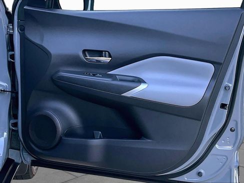 Used 2021 Nissan Kicks SR w/ SR Premium Package FWD image 20