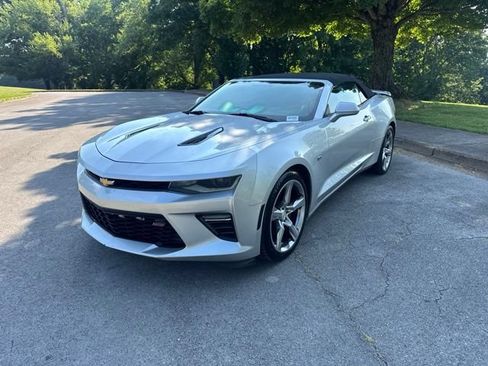 Used 2017 Chevrolet Camaro SS RWD image 3
