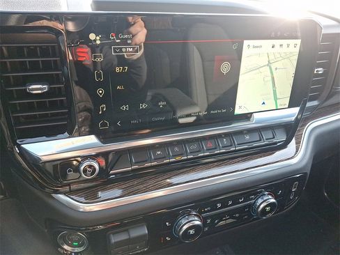 New 2026 GMC Sierra 1500 Elevation image 13