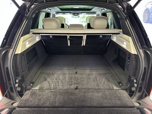 New 2025 Land Rover Range Rover Autobiography AWD/4WD image 11