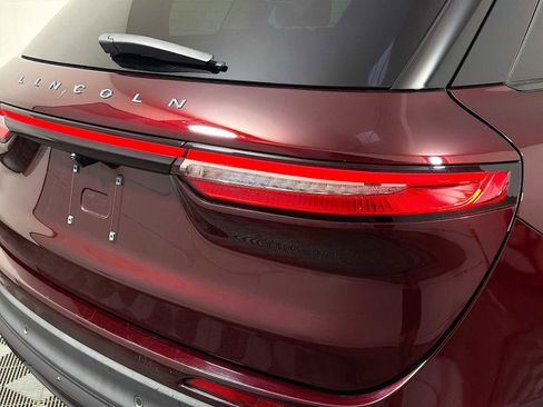 Used 2020 Lincoln Corsair AWD w/ Premium Package image 28
