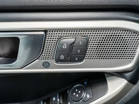 Used 2020 Ford Explorer Limited image 14